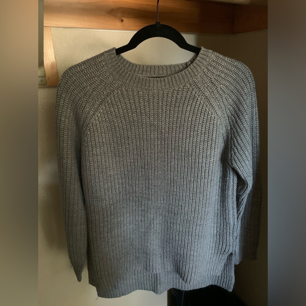 Forever 21 Knit Sweater Size S